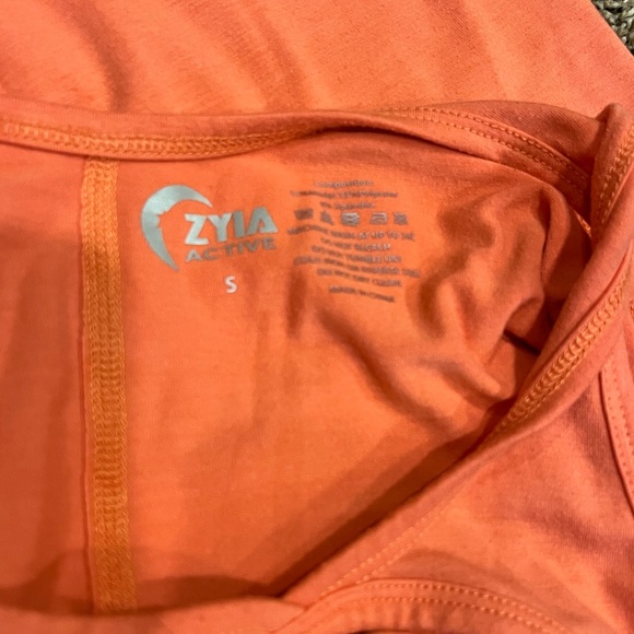 Coral open back Zyia tank top, size small - Picture 3 of 3